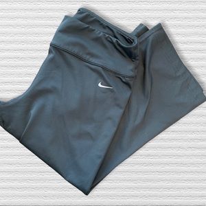 NIKE dri-fit charcoal gray capris size small
